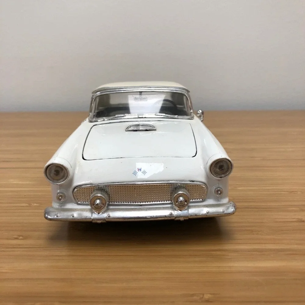 Road Signature ford thunderbird